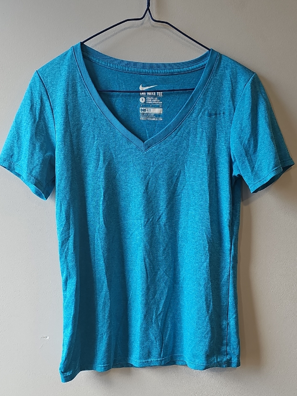 Nike Drifit Women’s Small Blue V-Neck Athletic Cut Short Sleeve Tee